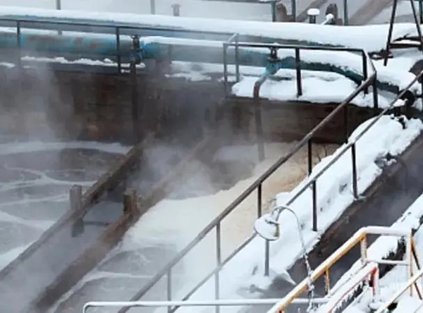 污水處理廠污泥在低溫天氣下凍結